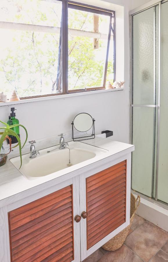 Boho Hill Apartment - Great Barrier Island Escape Okiwi المظهر الخارجي الصورة